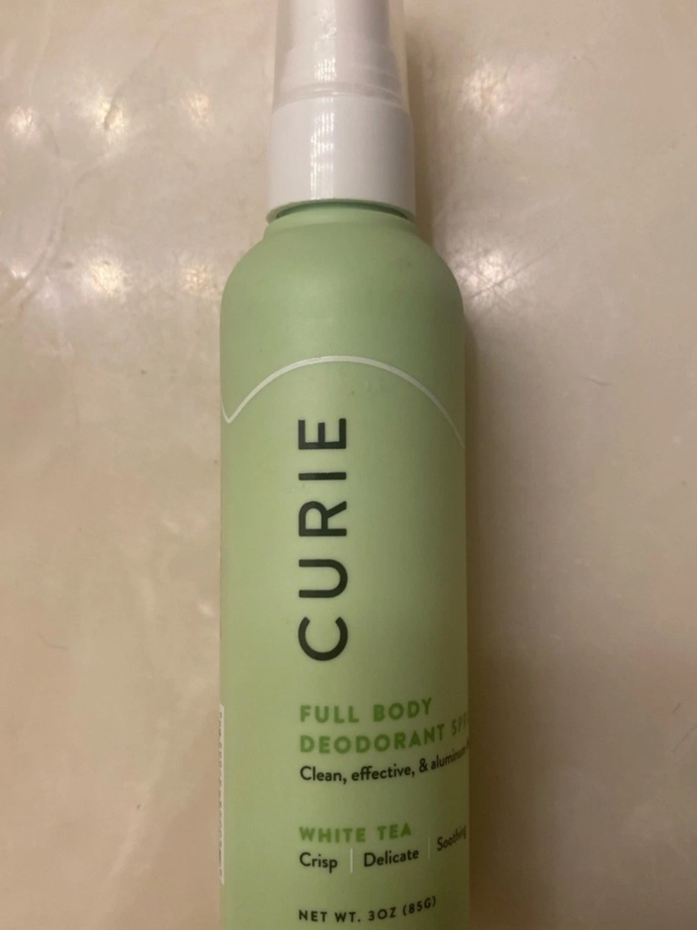 Curie White Tea Full Body Deodorant Spray — Light Green